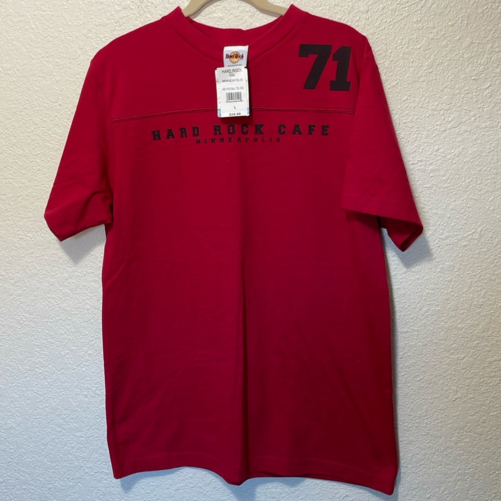 Hard Rock Cafe Football Minneapolis Men's Red Tee Shirt. NWT. Size M.